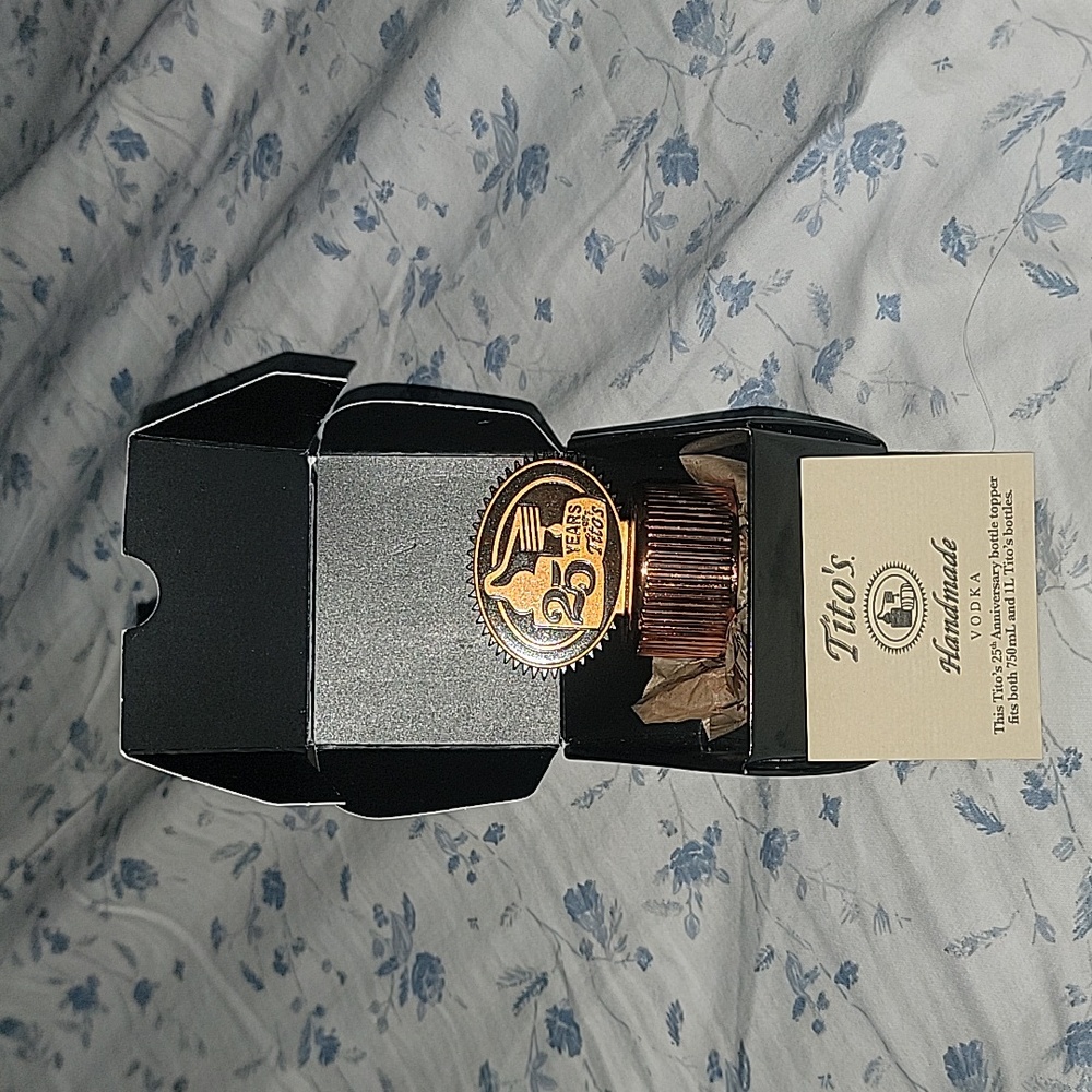 25 Years of Tito’s Anniversary Bottle Topper